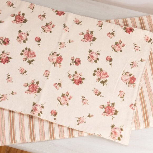 Cottagecore Grandmillenial Cream Fabric Rose Reversible Placemats (Set of 2) - Picture 3 of 5